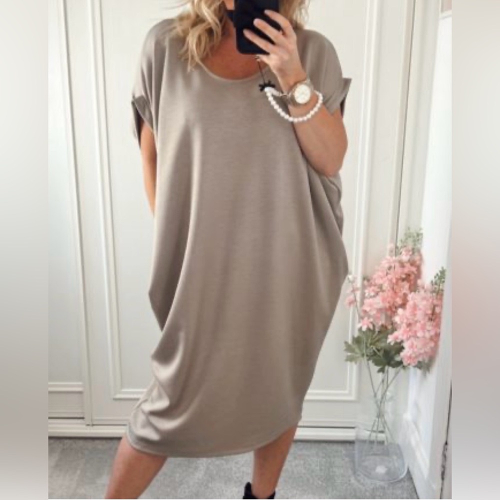 Comfy elegant dress - Picture 1 of 3